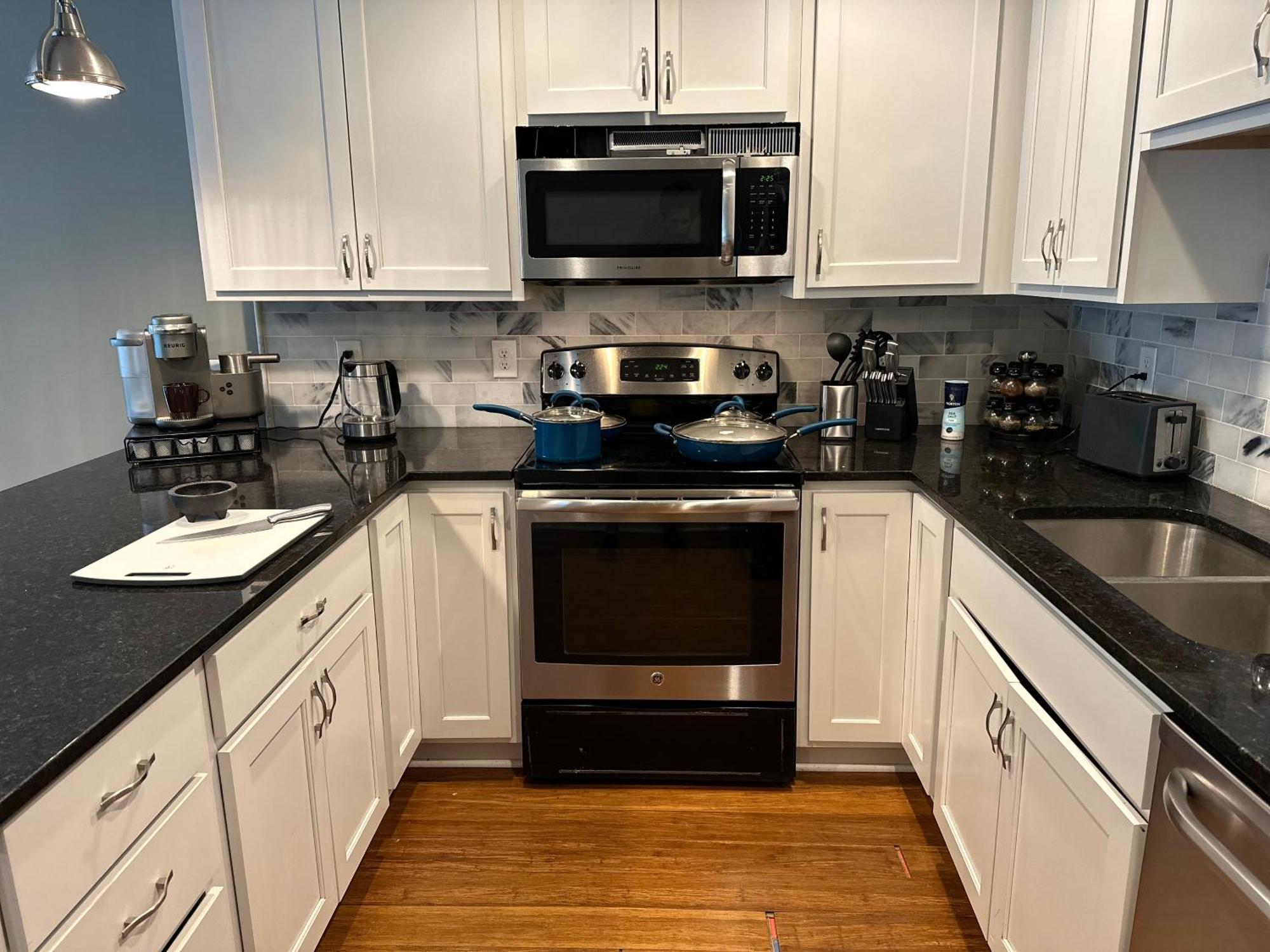 Extended & Short Term At The Oasis Group Guest house Minneapolis