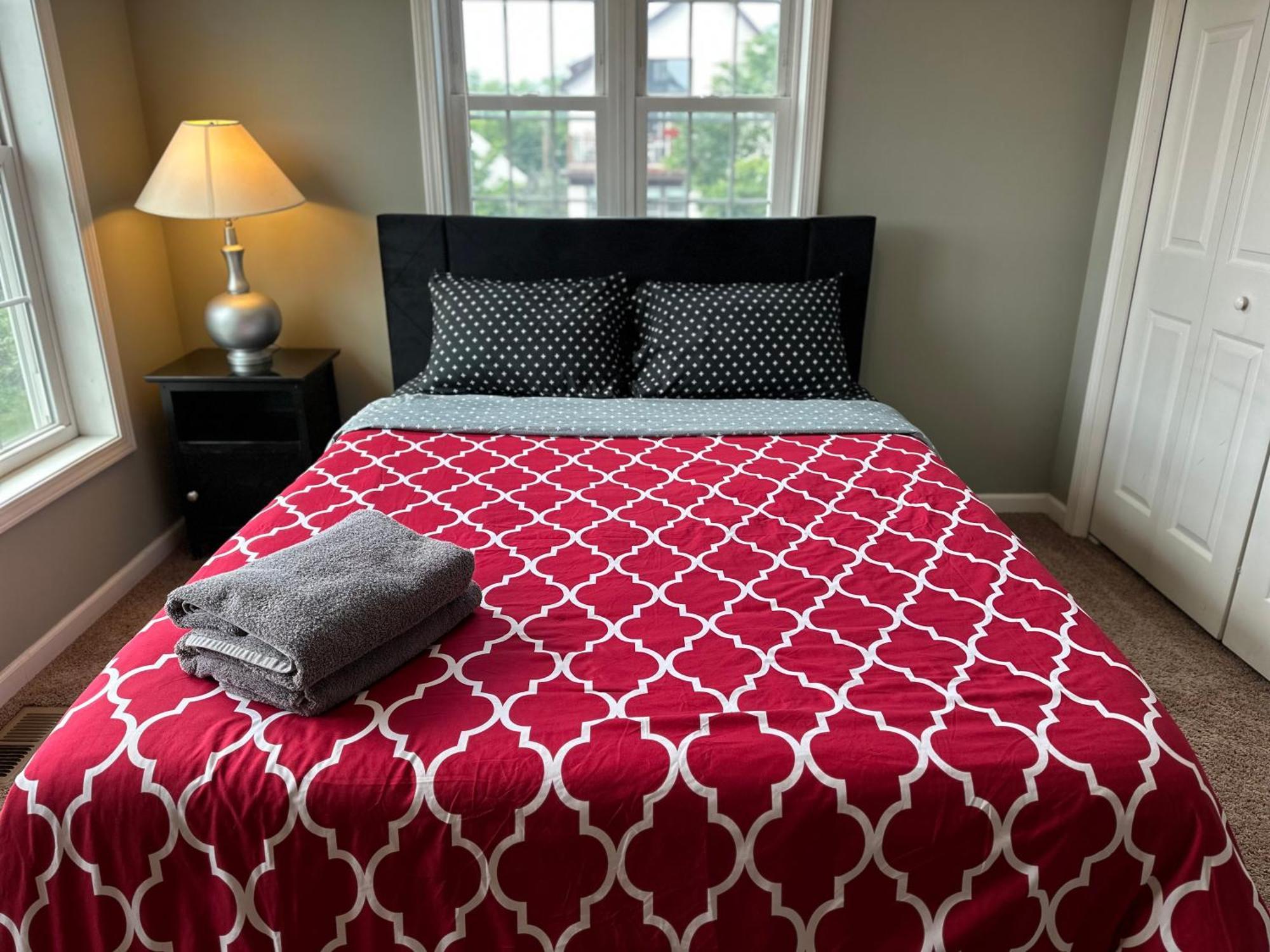 Guest house Extended & Short Term At The Oasis Group *