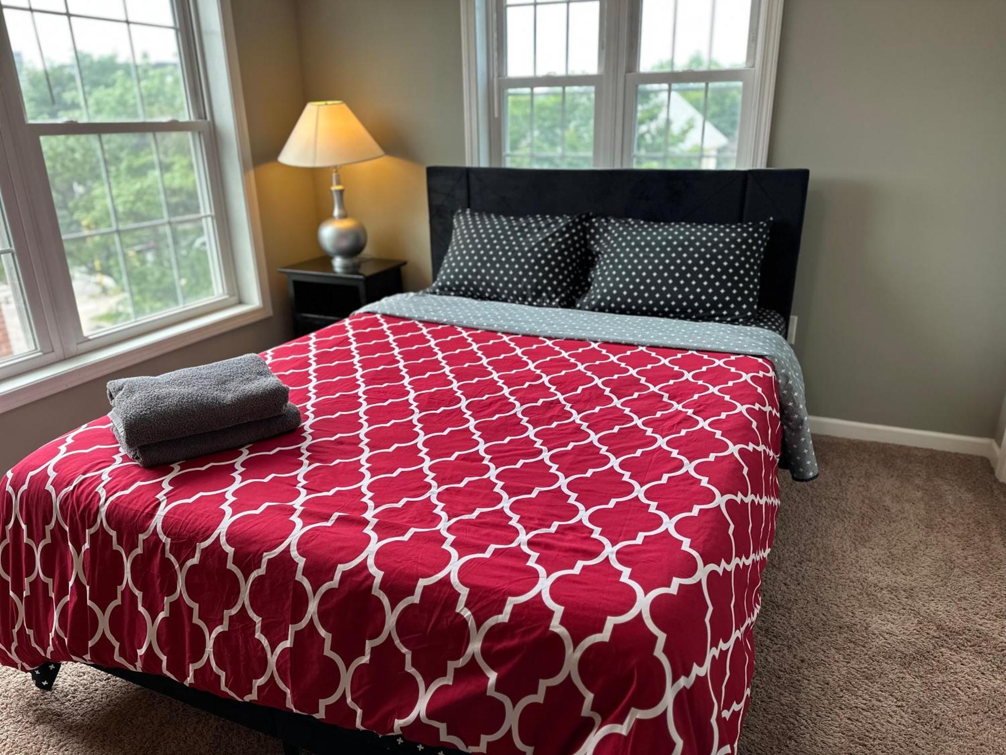 Extended & Short Term At The Oasis Group Guest house Minneapolis