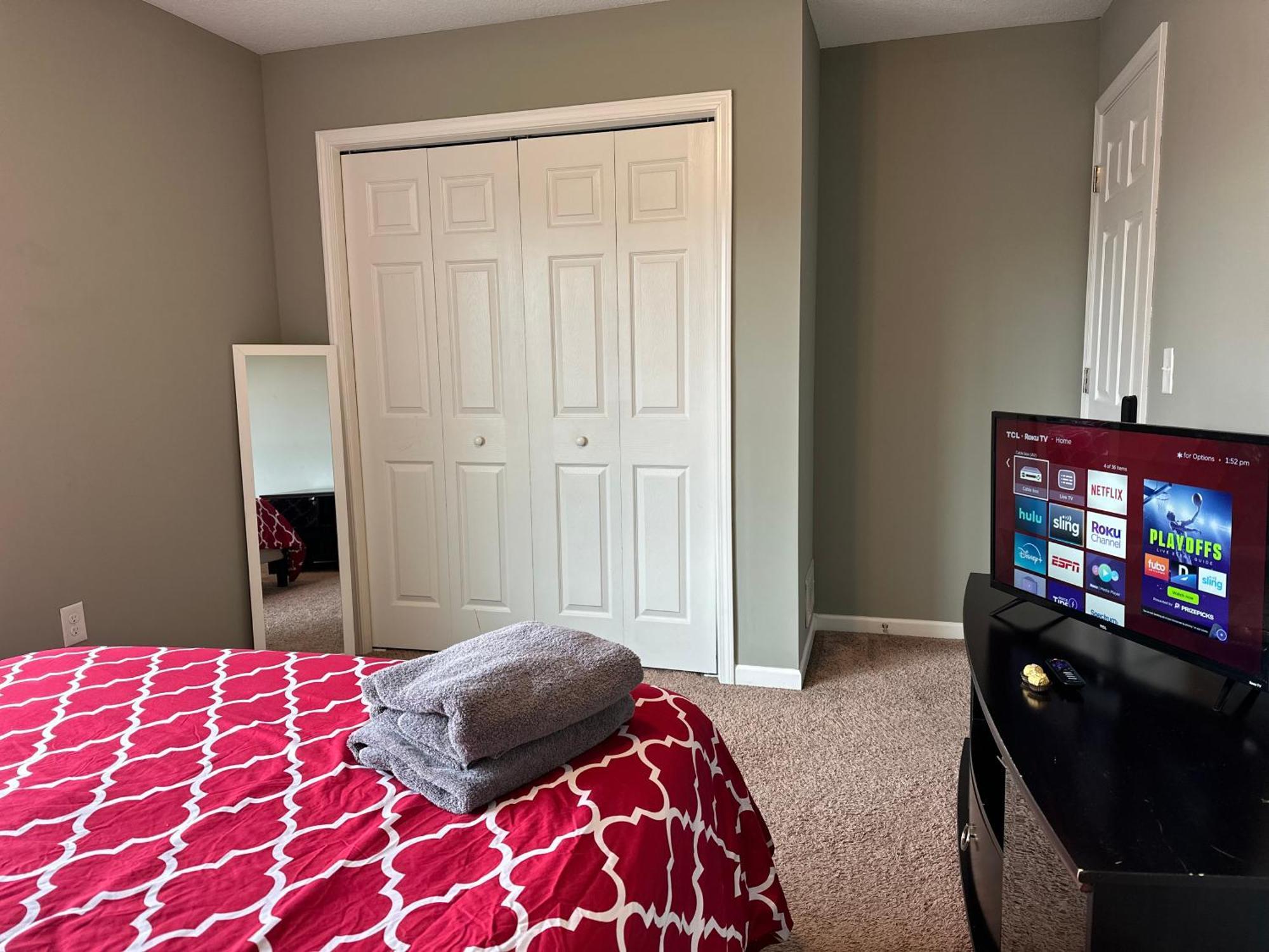 Extended & Short Term At The Oasis Group Guest house