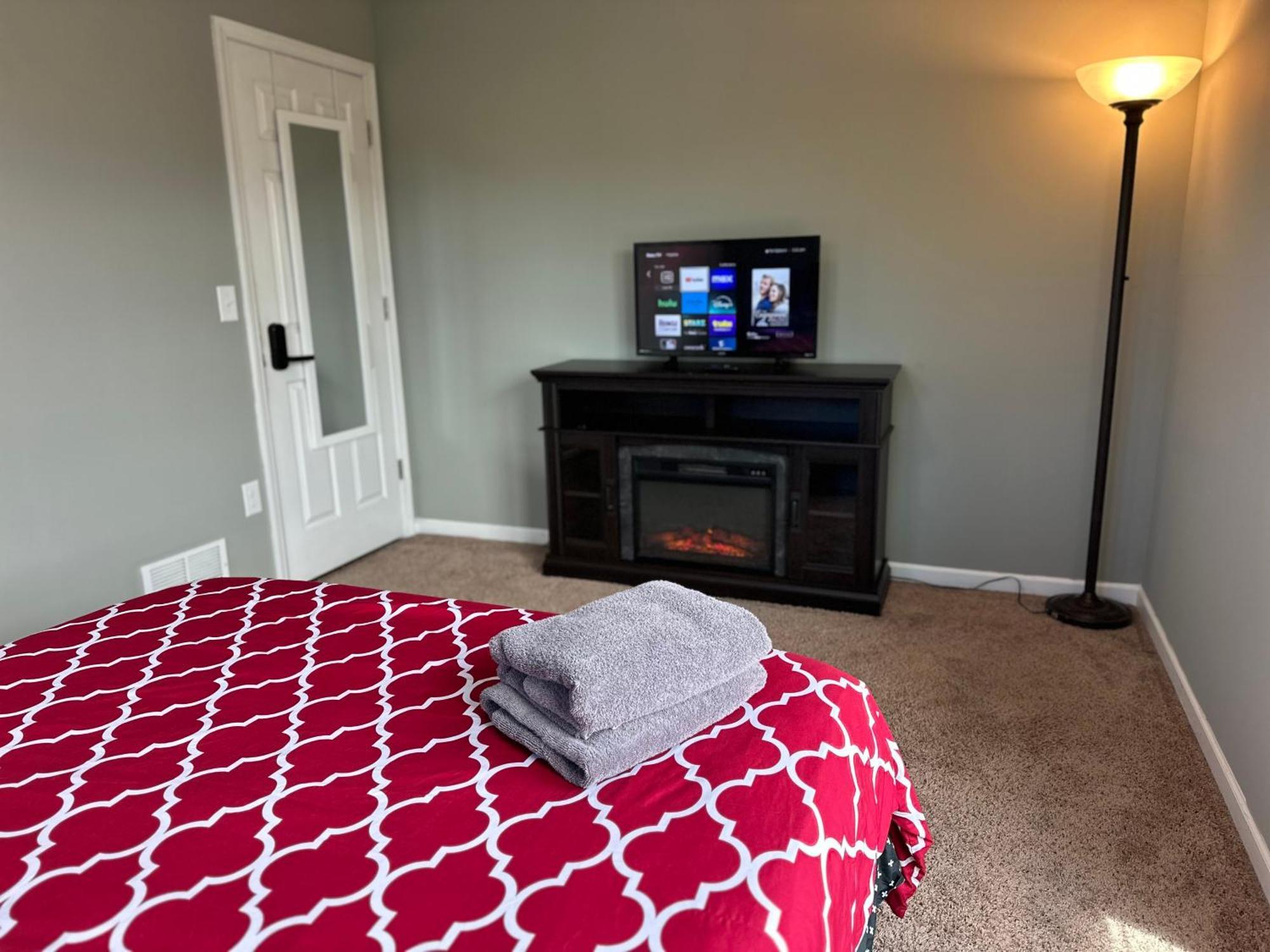 Extended & Short Term At The Oasis Group Guest house Minneapolis