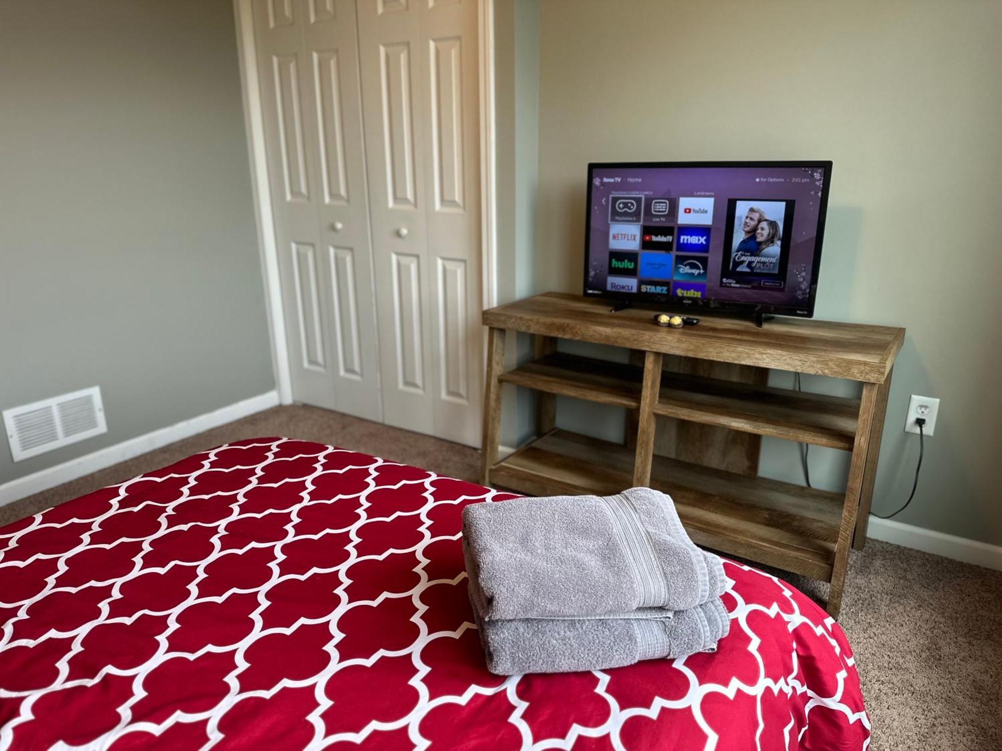 Guest house Extended & Short Term At The Oasis Group *